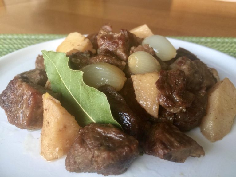 Ayvalı Yahni Yemek Tarifleri